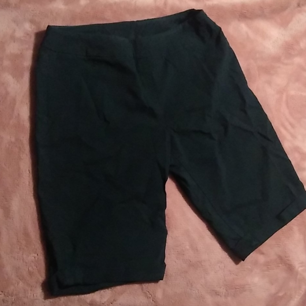 Stretchy black bermuda dress shorts